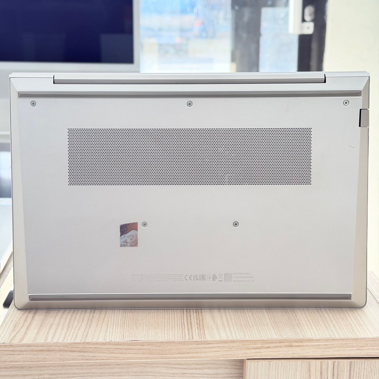 HP EliteBook 640 G10