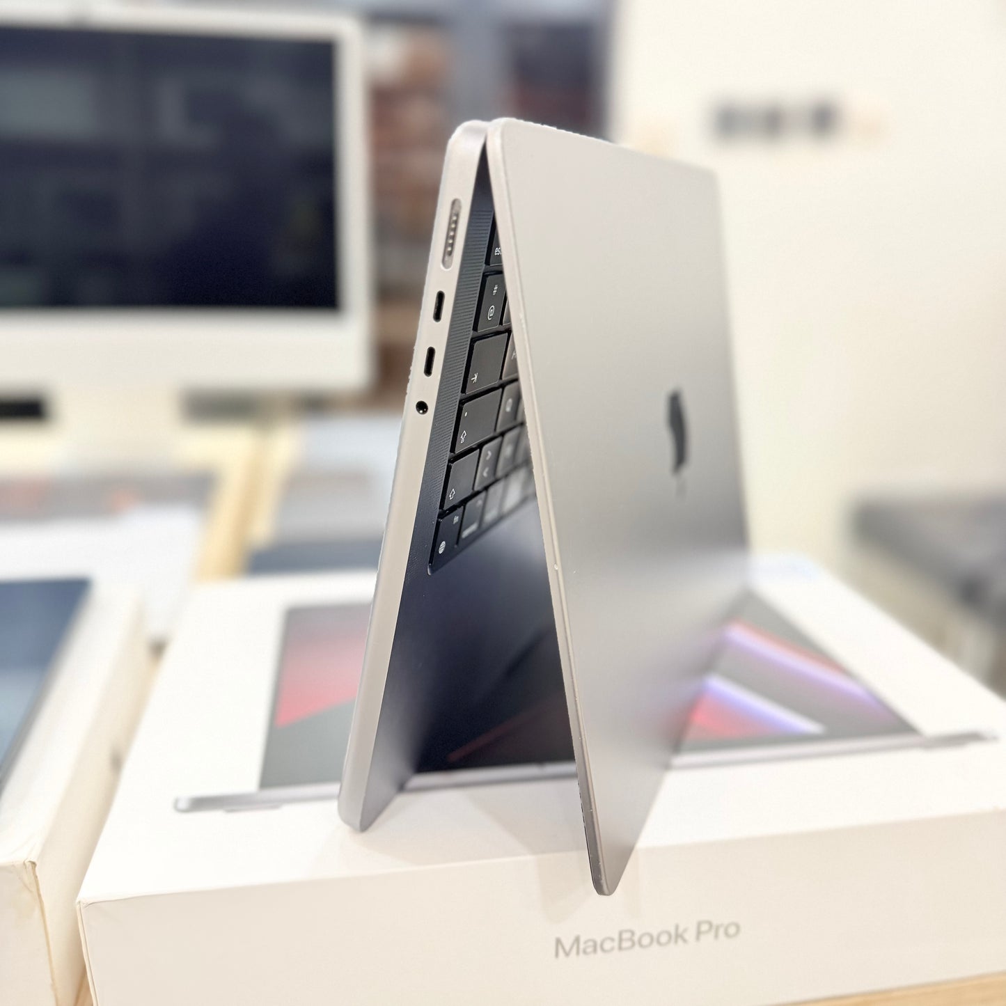 MacBook Pro M2 Max (2023) – 14 Pouces